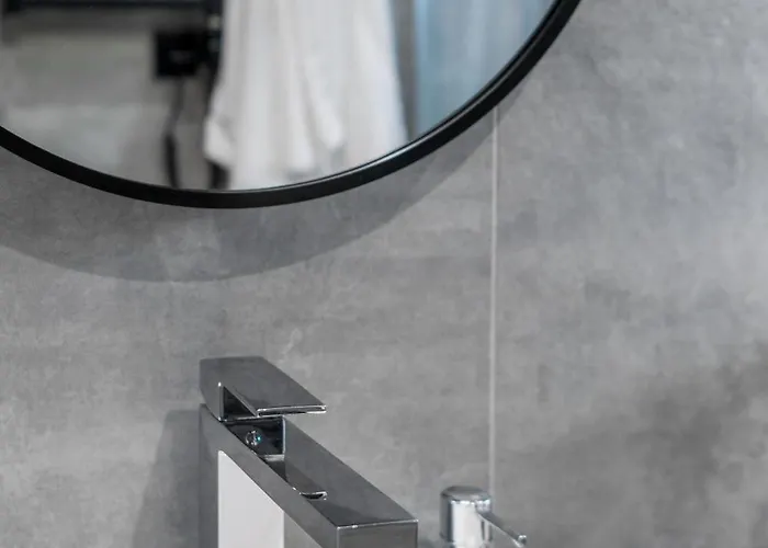 Z Widokiem Na Sowe *